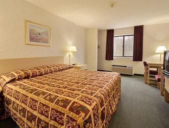 Hotel Super 8 Motel Liverpool Clay
