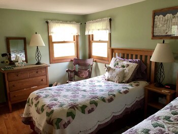 Rainbow Ridge Farms Bed And Breakfast