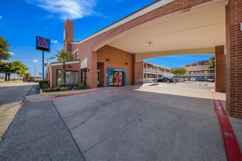 Motel 6 Dallas - Plano Northeast