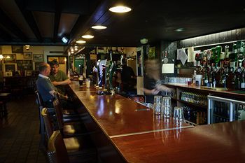 Hotel Brown Trout Golf & Country Inn