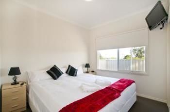 Hotel Werribee Short Stay Villas & Accommodation