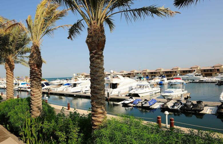 Al Bander Hotel & Resort