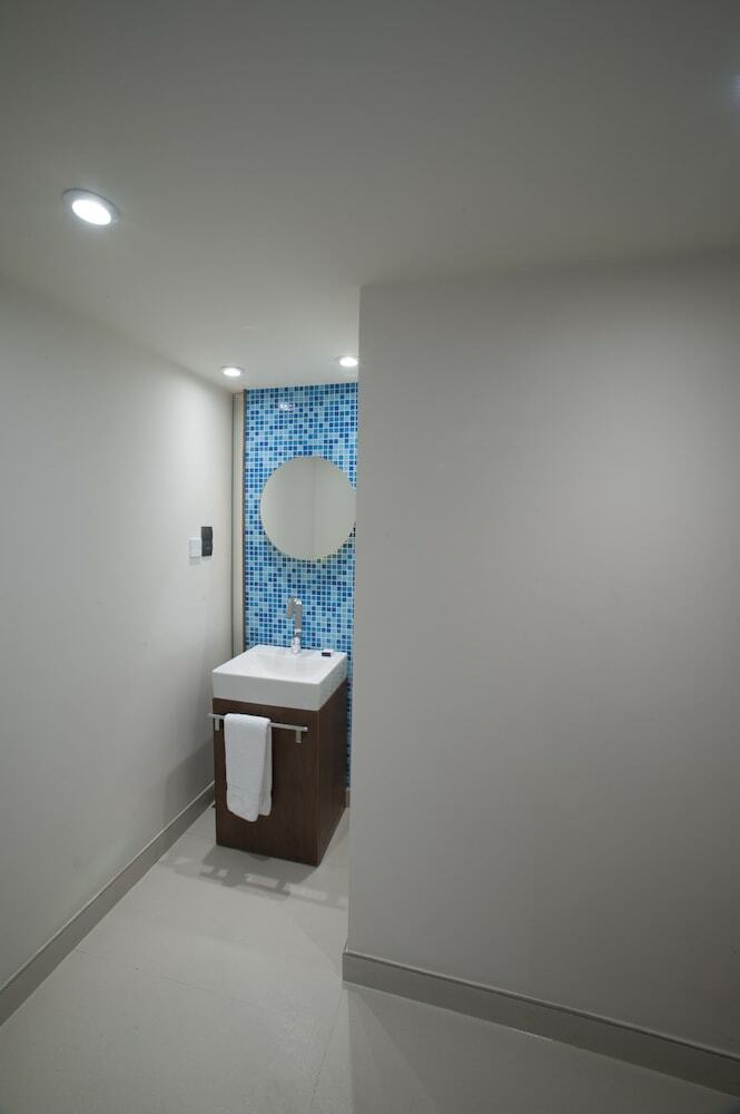 Al Bander Hotel & Resort