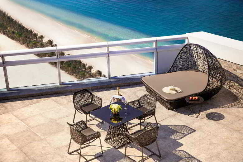 Hotel Art Rotana Amwaj Island