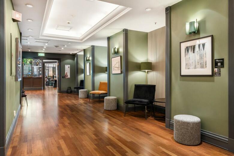 Hotel First Marin