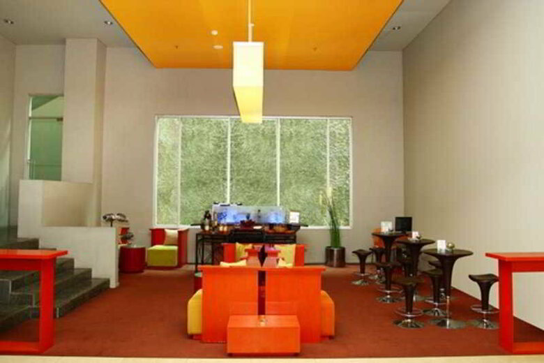 Sparks Hotel