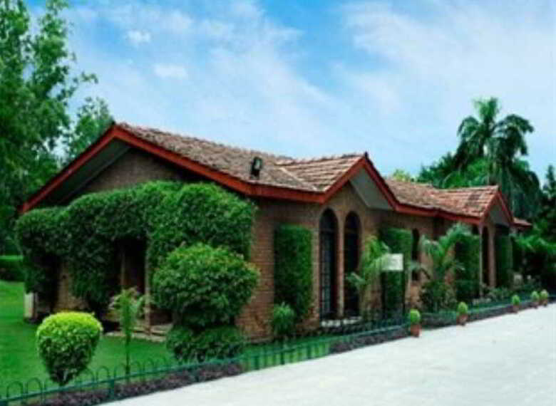 Hotel Ashok Country Resort