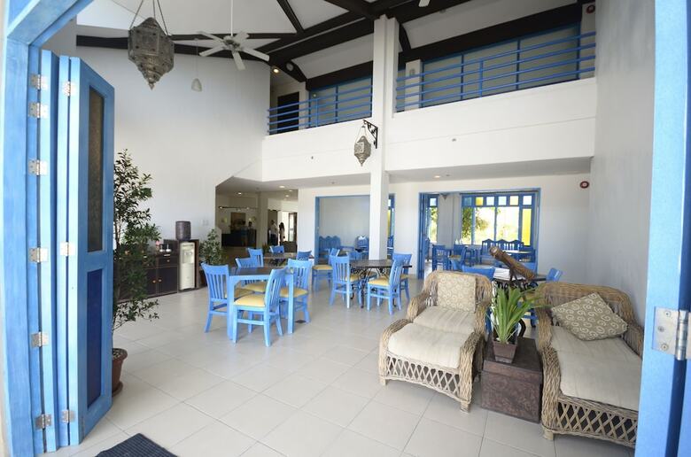 Hotel Microtel By Wyndham Puerto Princesa
