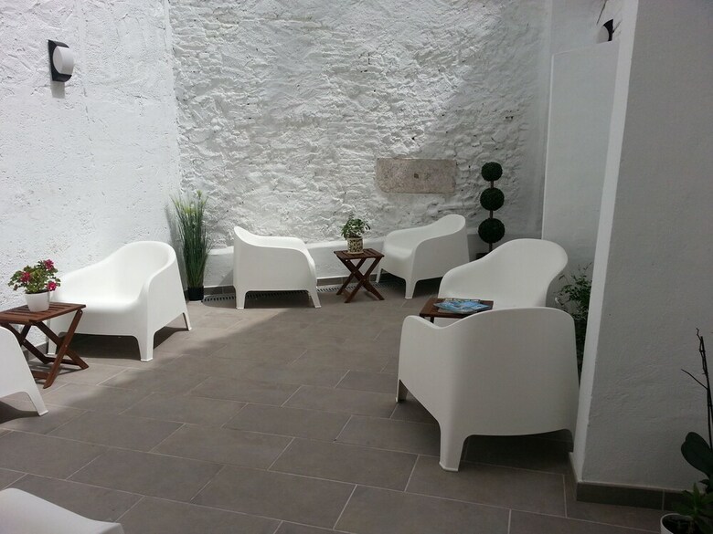 Hostal La Siesta Malaga Guesthouse