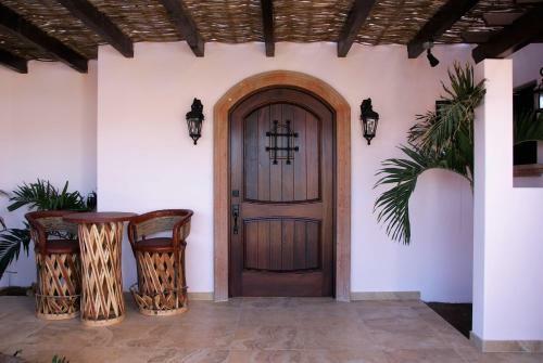 Posada Cerritos Beach Inn