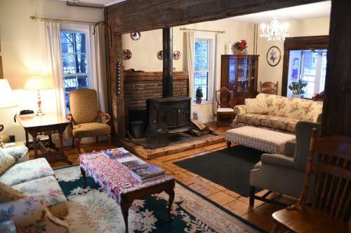 Hostal 1860 House Inn And Rental Home