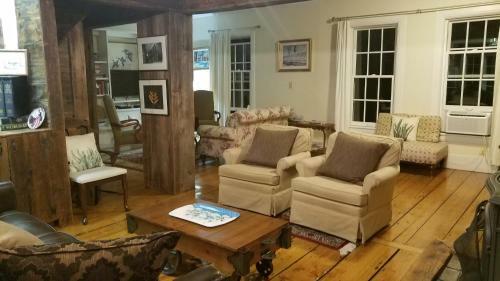 Hostal 1860 House Inn And Rental Home