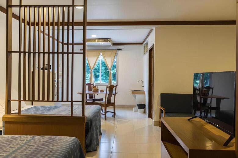Howard Square Boutique Hotel