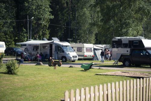 Albergue Lunedet Camping Caf� Restaurang Ab