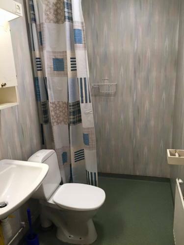 Albergue Lunedet Camping Caf� Restaurang Ab