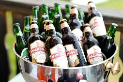 Albergue Lunedet Camping Caf� Restaurang Ab