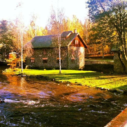 Albergue Lunedet Camping Caf� Restaurang Ab