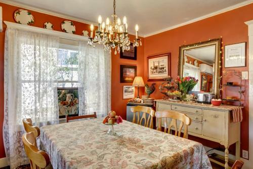 Hillcrest House Bed & Breakfast