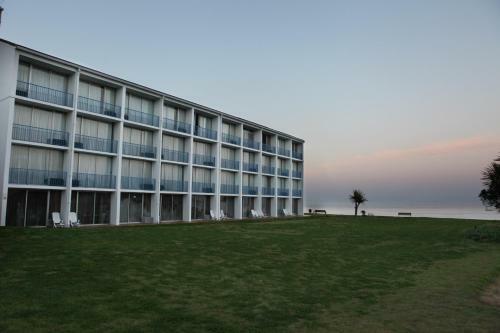 Wilderness Beach Hotel