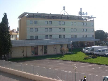 Hotel Carlo Felice