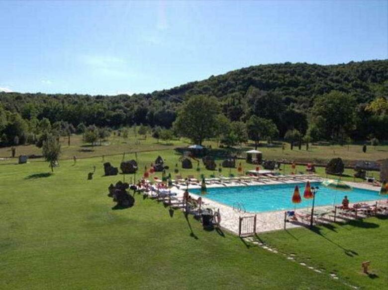Hotel Casolare Le Terre Rosse