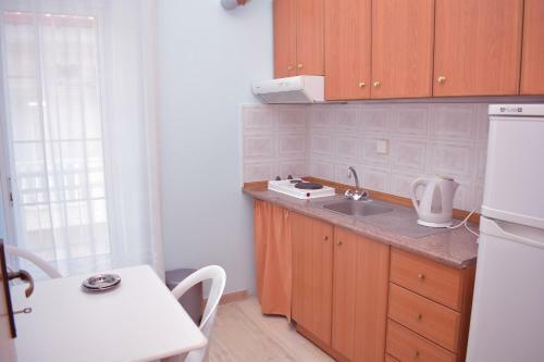 Ainalis Apartments