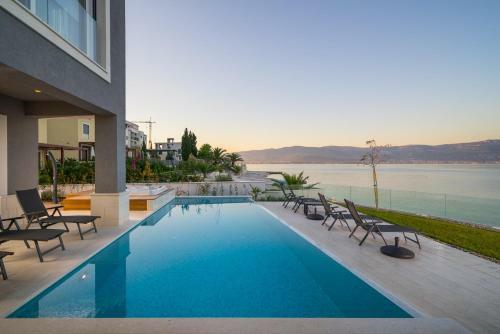 Acadia Beach Villas Slatine