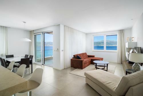 Acadia Beach Villas Slatine