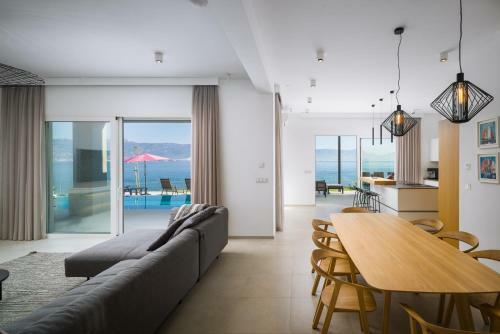 Acadia Beach Villas Slatine