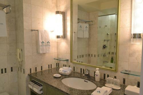 Okura Akademia Park Hotel