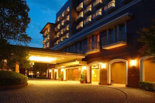 Okura Akademia Park Hotel