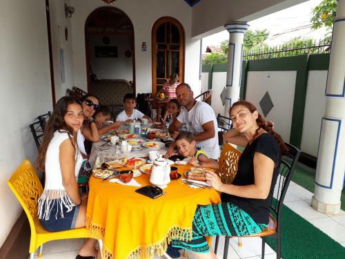 Hostal Romeo And Juliet Guest House