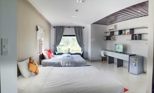 Huong My Beach Homestay