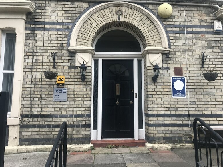 Hotel Clifton House