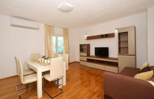 Hostal Apartment Arbanija 5228f