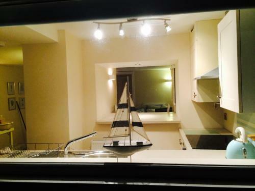 Superb Cintra Beachside Apartments