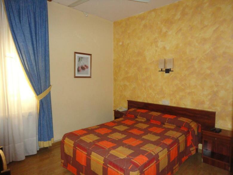 Hostal Oporto