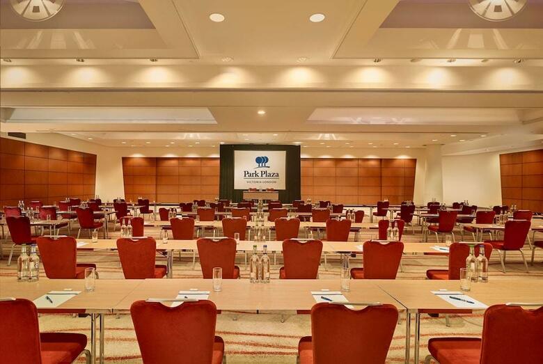 Hotel Park Plaza Victoria London