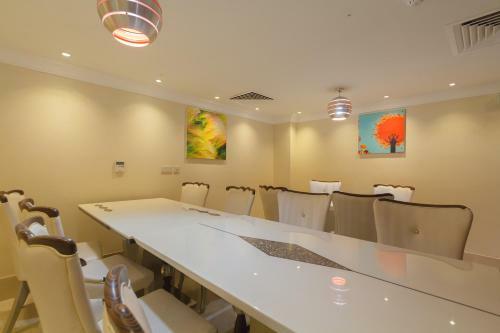 Apartamento Al Bustan Hotel Suites