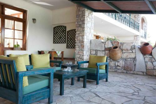 Aparthotel Grekis Beach Hotel And Apartments