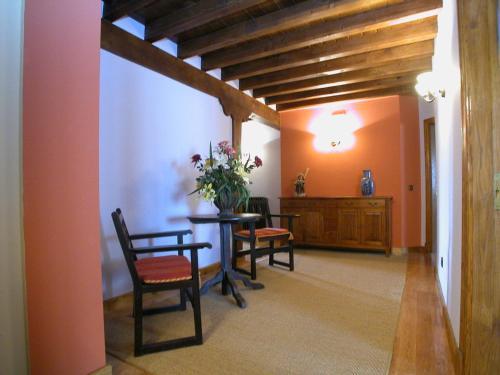 Posada De Peredo Y Villa
