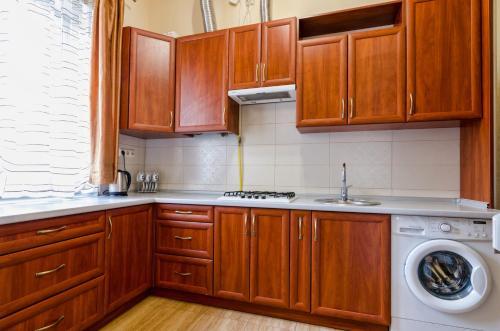 Apartment On Kulisha10