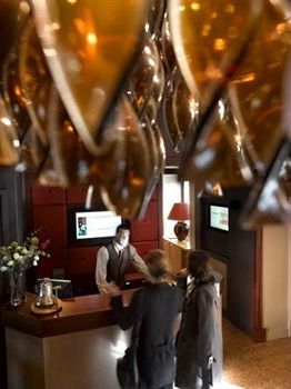 Hotel Les Tresoms Lake And Spa Resort