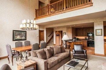 Hotel Elkhorn Lodge