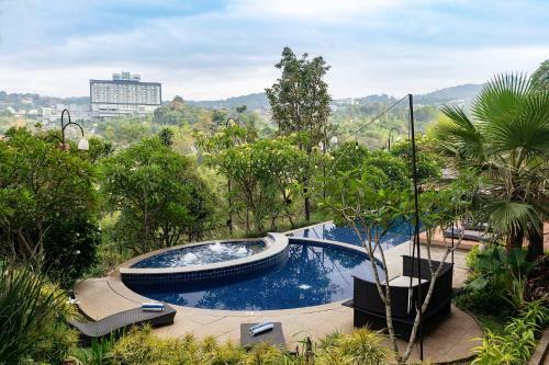 Clove Garden Hotel & Residence