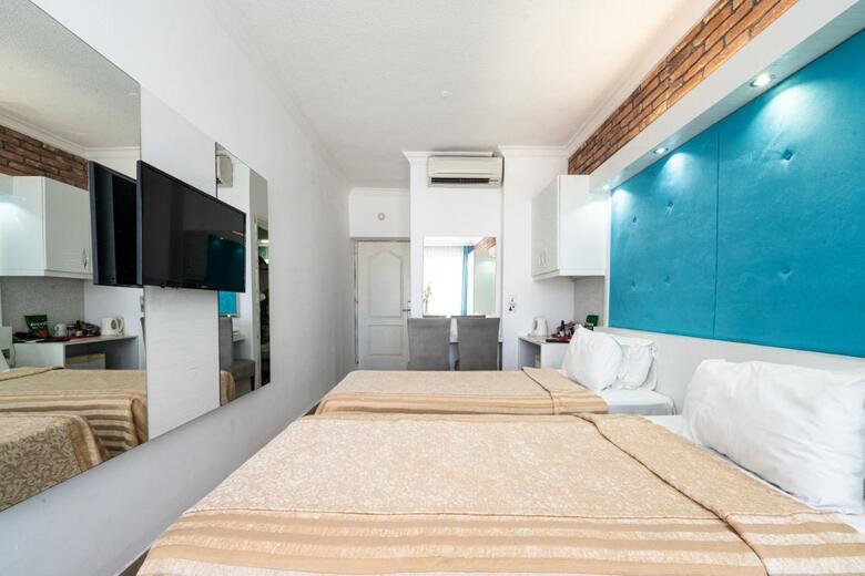 Hotel Manolya