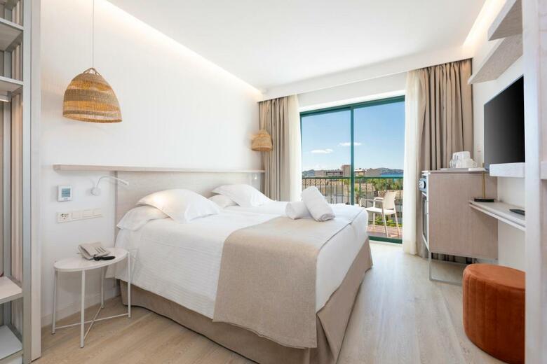 Valentin Somni Hotel & Suites Adults Only +16