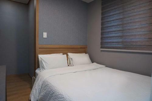 Hostal J-honor Guesthouse