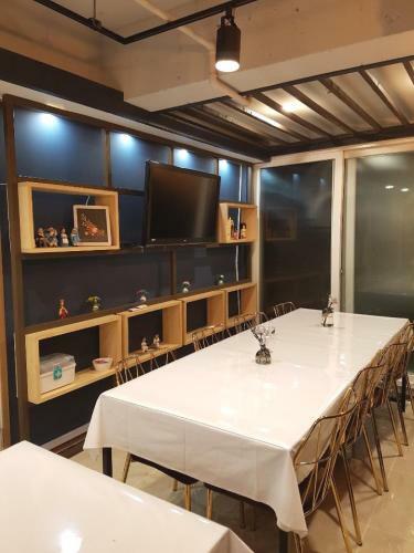 Hostal J-honor Guesthouse