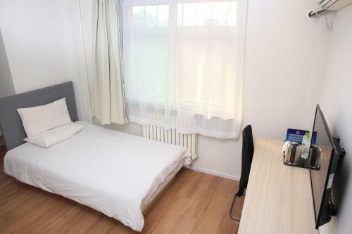 Hotel Hanting Express Beijing Sanlihe